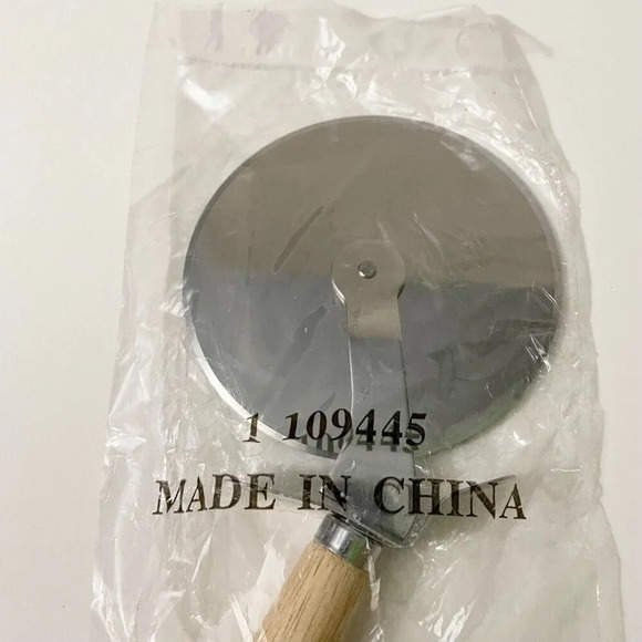 Birra Moretti  Pizza Cutter Lager Beer Advertising Kitchenware - Picture 3 of 13